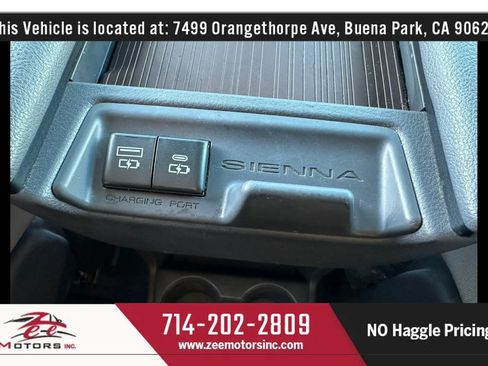 Used 2021 Toyota Sienna LE w/ LE Plus Package FWD image 48