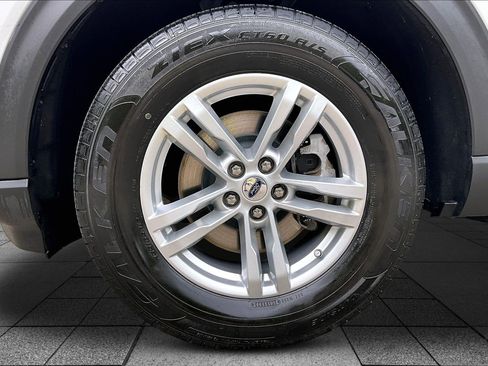 Used 2021 Ford Explorer XLT AWD/4WD image 8
