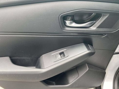 Used 2024 Honda Accord Sport image 11