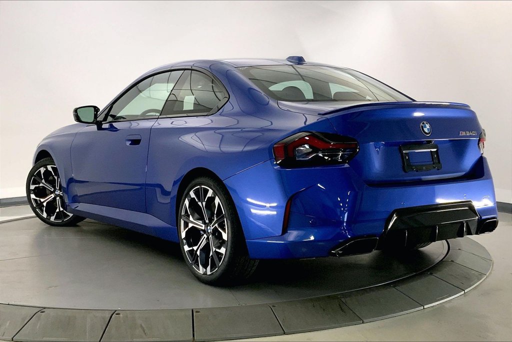Certified 2025 BMW M240i Coupe RWD image 10