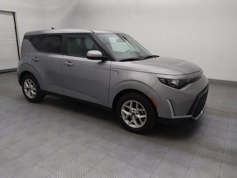 Used 2025 Kia Soul S image 11