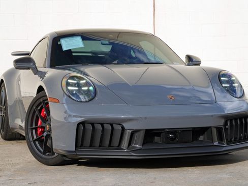 Used 2025 Porsche 911 GTS image 4
