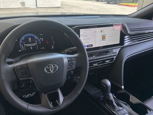 Used 2026 Toyota Camry SE w/ Multimedia Upgrade Package FWD image 6