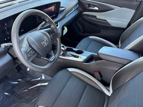 Used 2024 Buick Envista Preferred w/ Convenience II Package FWD image 9