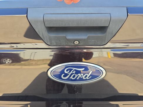 Used 2019 Ford F150 XLT w/ Equipment Group 302A Luxury image 15