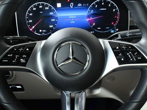 Certified 2023 Mercedes-Benz C 300 4MATIC Sedan image 19