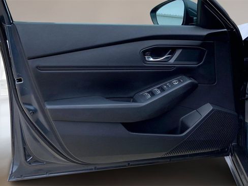 Used 2023 Honda Accord EX image 23