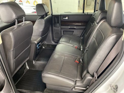 Used 2018 Ford Flex Limited image 30
