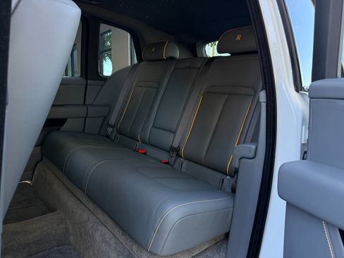 Used 2023 Rolls-Royce Cullinan image 25