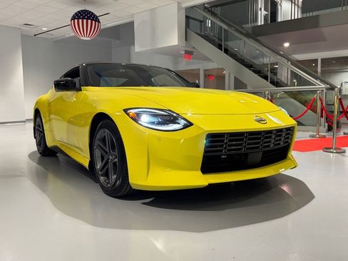 Used 2024 Nissan Z Sport w/ Floor Mat Package image 7