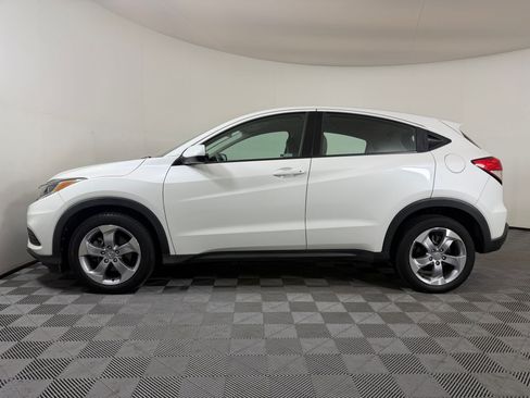 Used 2022 Honda HR-V LX image 2