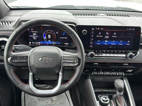 Used 2024 Chevrolet Colorado Z71 w/ Z71 Convenience Package 2 image 25