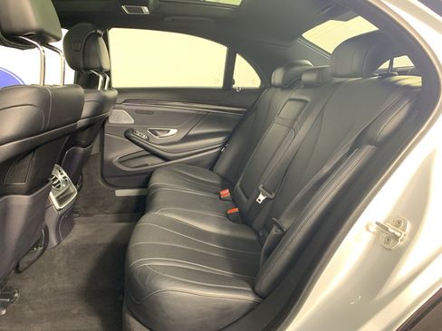 Used 2017 Mercedes-Benz S 550 Sedan image 33