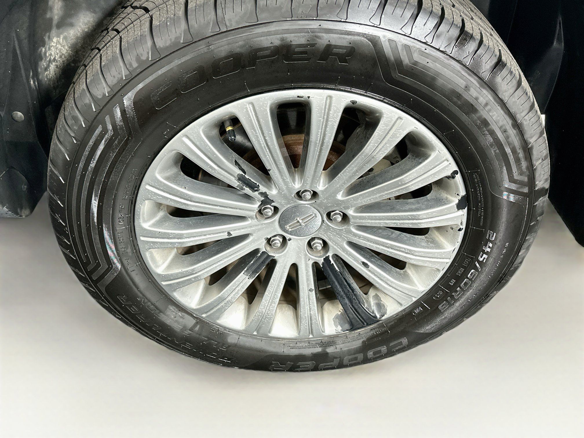 Used 2013 Lincoln MKX FWD image 11