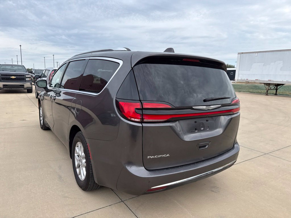Used 2021 Chrysler Pacifica Touring-L FWD image 37