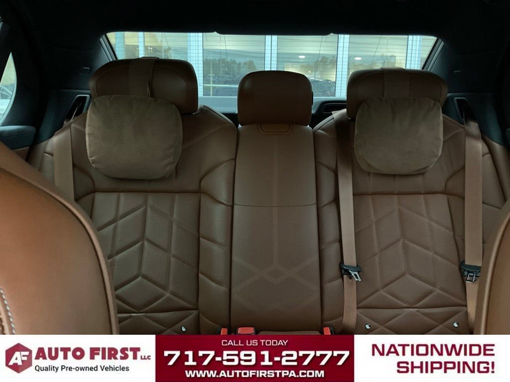 Used 2023 BMW 760i xDrive w/ Executive Package AWD/4WD image 30