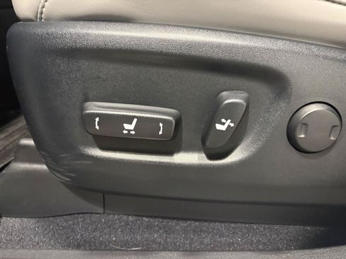 Used 2023 Lexus GX 460 w/ Black Line Special Edition AWD/4WD image 25