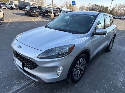 Used 2020 Ford Escape Titanium image 11