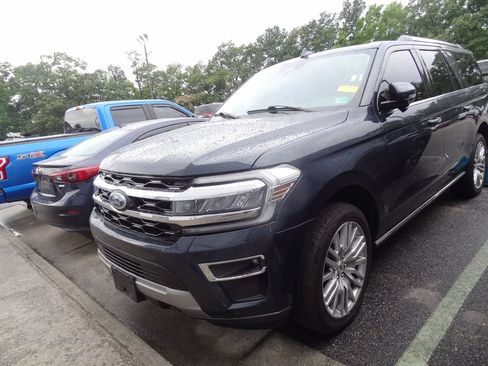 Used 2024 Ford Expedition Max Limited AWD/4WD image 3