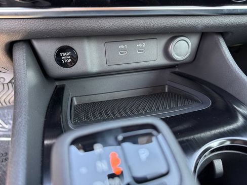 Used 2025 Nissan Rogue S FWD image 21