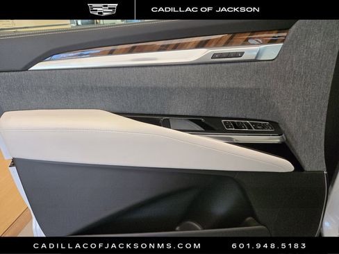 New 2026 Cadillac Escalade Platinum Sport AWD/4WD image 14