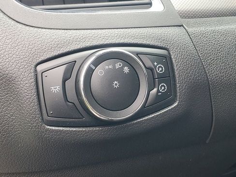 Used 2013 Ford Edge SEL FWD image 9