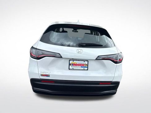 Certified 2025 Honda HR-V LX image 4