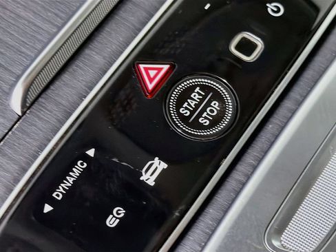 Used 2023 Mercedes-Benz EQS 580 4MATIC SUV image 17