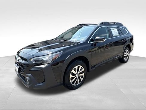 Used 2023 Subaru Outback Premium AWD/4WD image 31