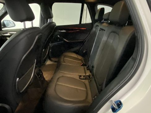 Used 2019 BMW X1 xDrive28i w/ Convenience Package image 18