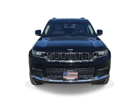 Used 2022 Jeep Grand Cherokee L Limited w/ Luxury Tech Group II image 3