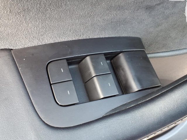 Used 2022 Tesla Model Y Performance AWD/4WD image 9