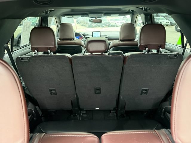 Used 2020 Ford Explorer Platinum w/ Premium Technology Package AWD/4WD image 13