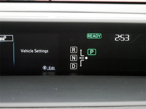 Used 2017 Toyota Prius Prime Premium image 25