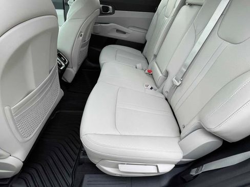 New 2026 Kia Sorento S w/ S Panoramic Sunroof Package image 19