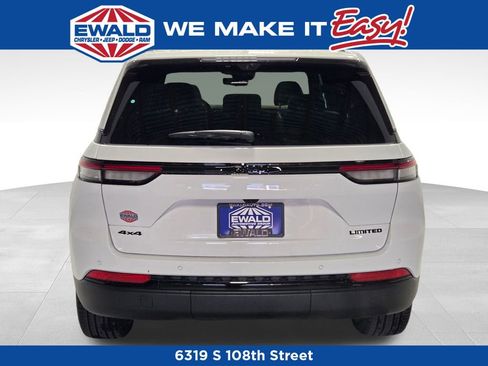 New 2025 Jeep Grand Cherokee Limited w/ Luxury Tech Group II image 21