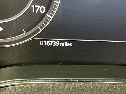 Certified 2024 Jaguar E-PACE R-Dynamic SE image 12