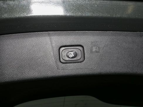 Used 2022 Ford Edge SEL w/ Convenience Package image 12