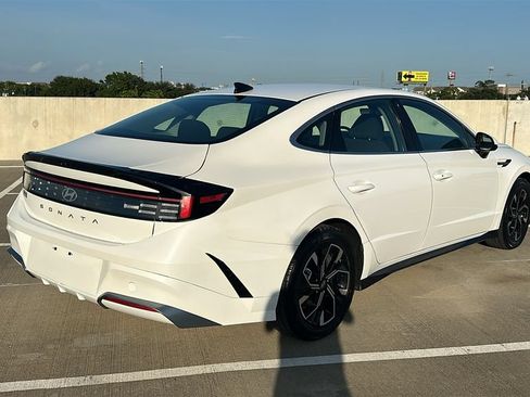Used 2024 Hyundai Sonata SEL FWD image 12