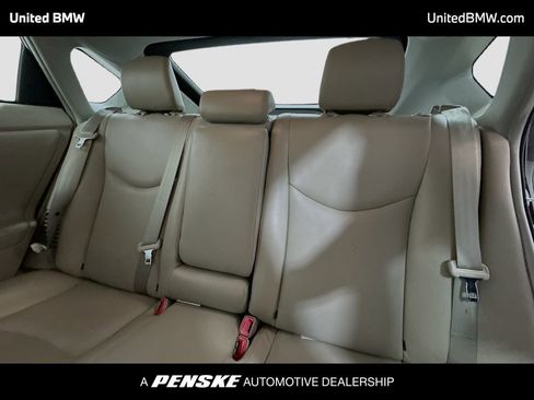 Used 2014 Toyota Prius Three image 11