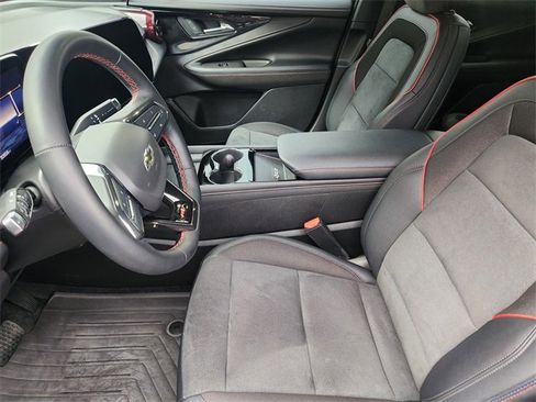 Used 2024 Chevrolet Blazer EV RS image 7