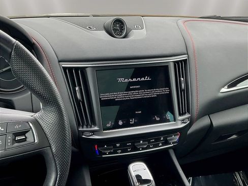 Used 2024 Maserati Levante Modena Ultima AWD/4WD image 9