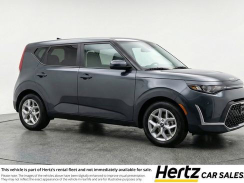 Used 2025 Kia Soul LX w/ LX Technology Package FWD image 1