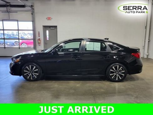 Used 2024 Honda Civic EX image 9