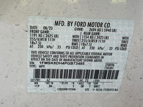 Used 2023 Ford Explorer XLT AWD/4WD image 28