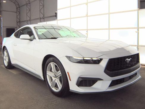 Used 2026 Ford Mustang Premium RWD image 3