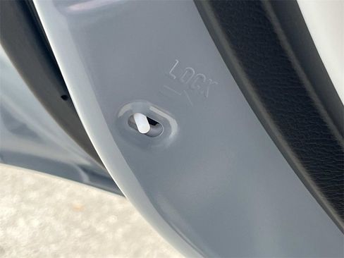 New 2026 Mitsubishi Outlander SE image 14