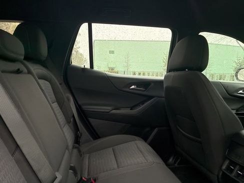 Used 2025 Chevrolet Equinox LT image 24