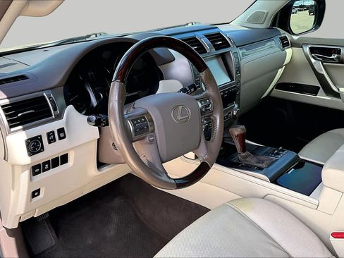 Used 2017 Lexus GX 460 Premium AWD/4WD image 18