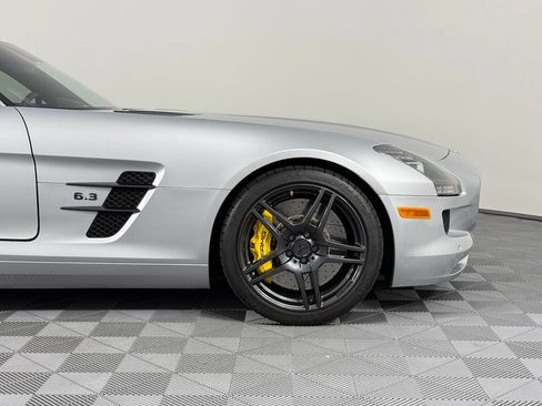 Used 2011 Mercedes-Benz SLS AMG Coupe image 20